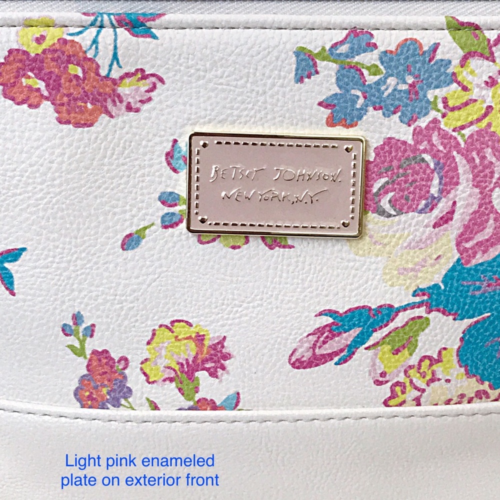 Betsey Johnson Versatile High Quality Floral Cosmetic /Wristlet Bag - Picture 7 of 10
